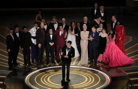 ‘Everything Everywhere All At Once’ wins best picture at 2023 .